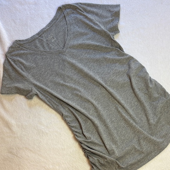 Isabel Maternity by Ingrid & Isabel Gray Short Sleeve Tee - Picture 3 of 8